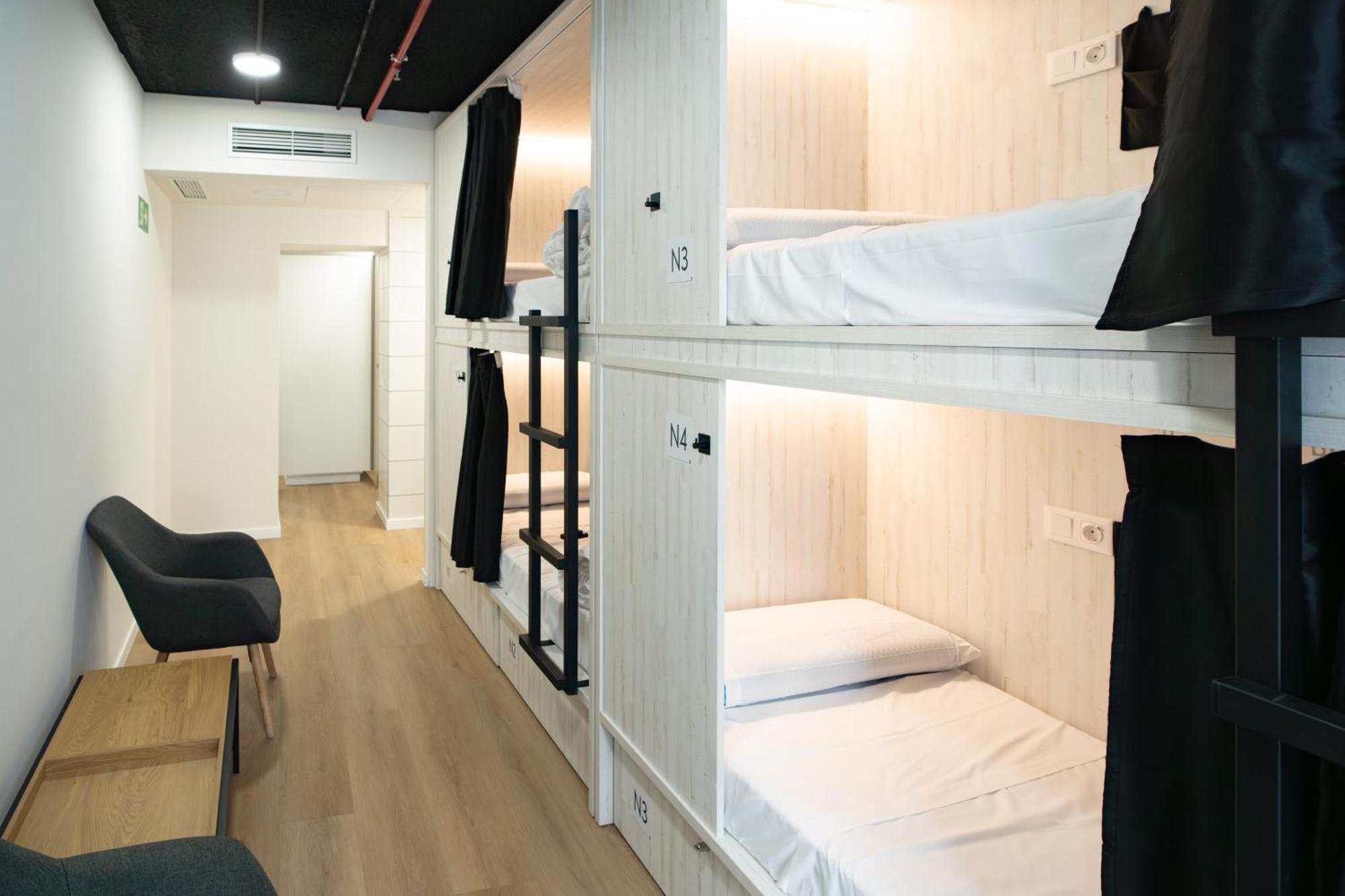 Adventure Hostel Madrid Extérieur photo
